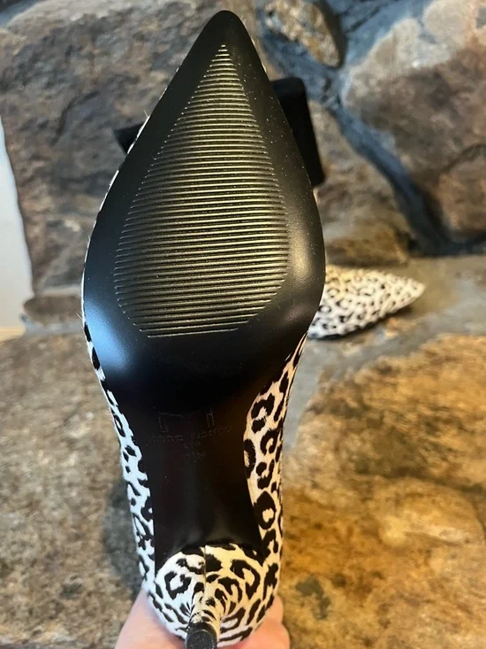 Marc Fisher Black Cuff Leopard-Print Pointed Ankle Boots - Picture 2 of 5